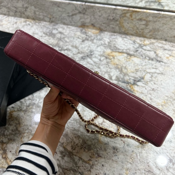 Chanel burgundy color  Shoulder Strap Bag. - Picture 9 of 17